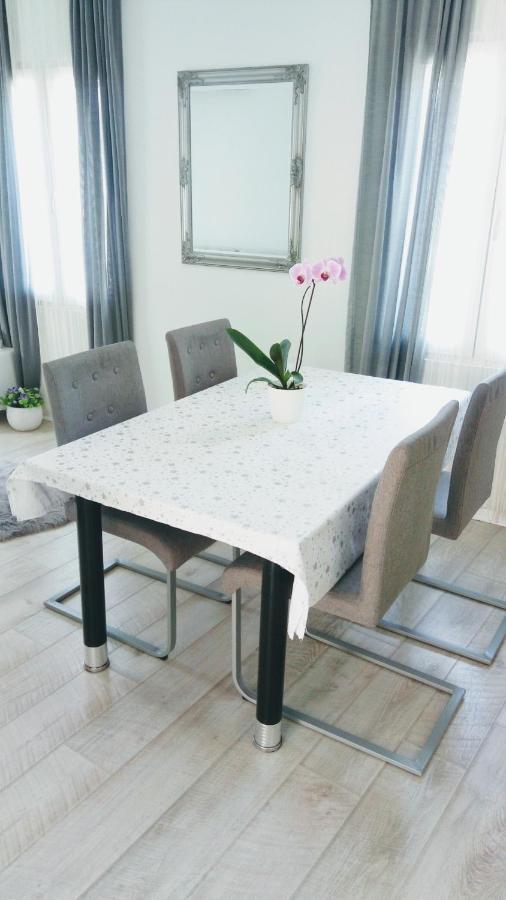 מאקרסקה Apartment Davorka מראה חיצוני תמונה