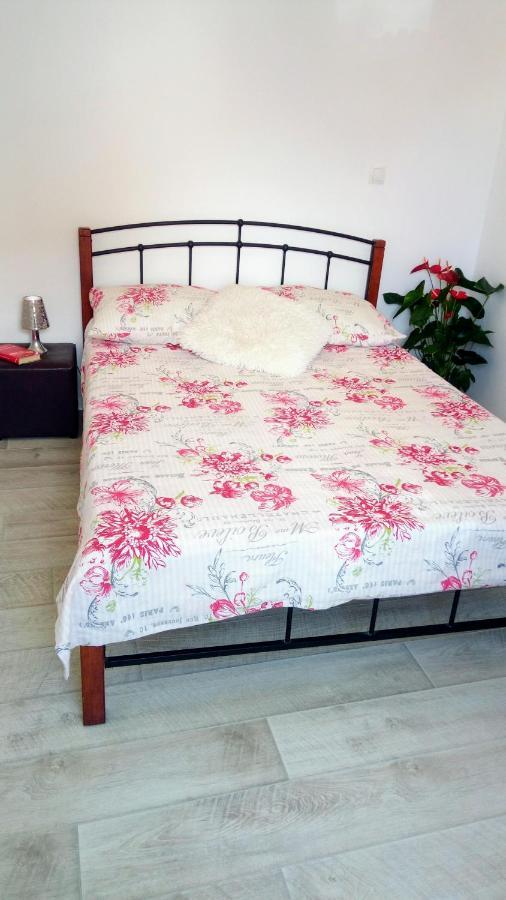מאקרסקה Apartment Davorka מראה חיצוני תמונה