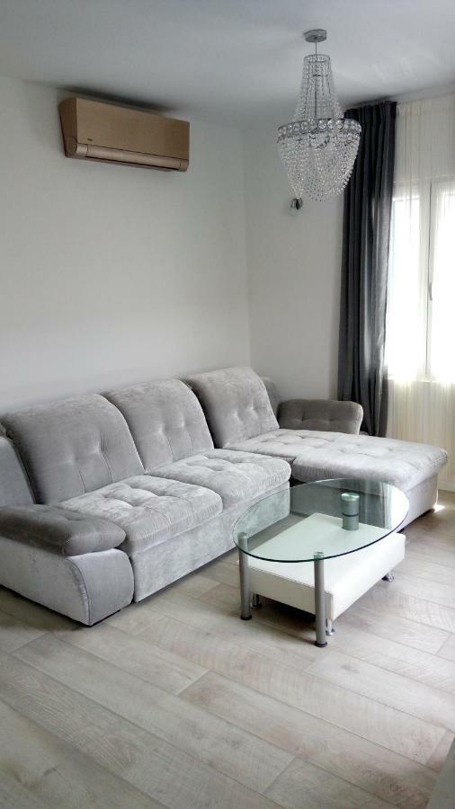 מאקרסקה Apartment Davorka מראה חיצוני תמונה