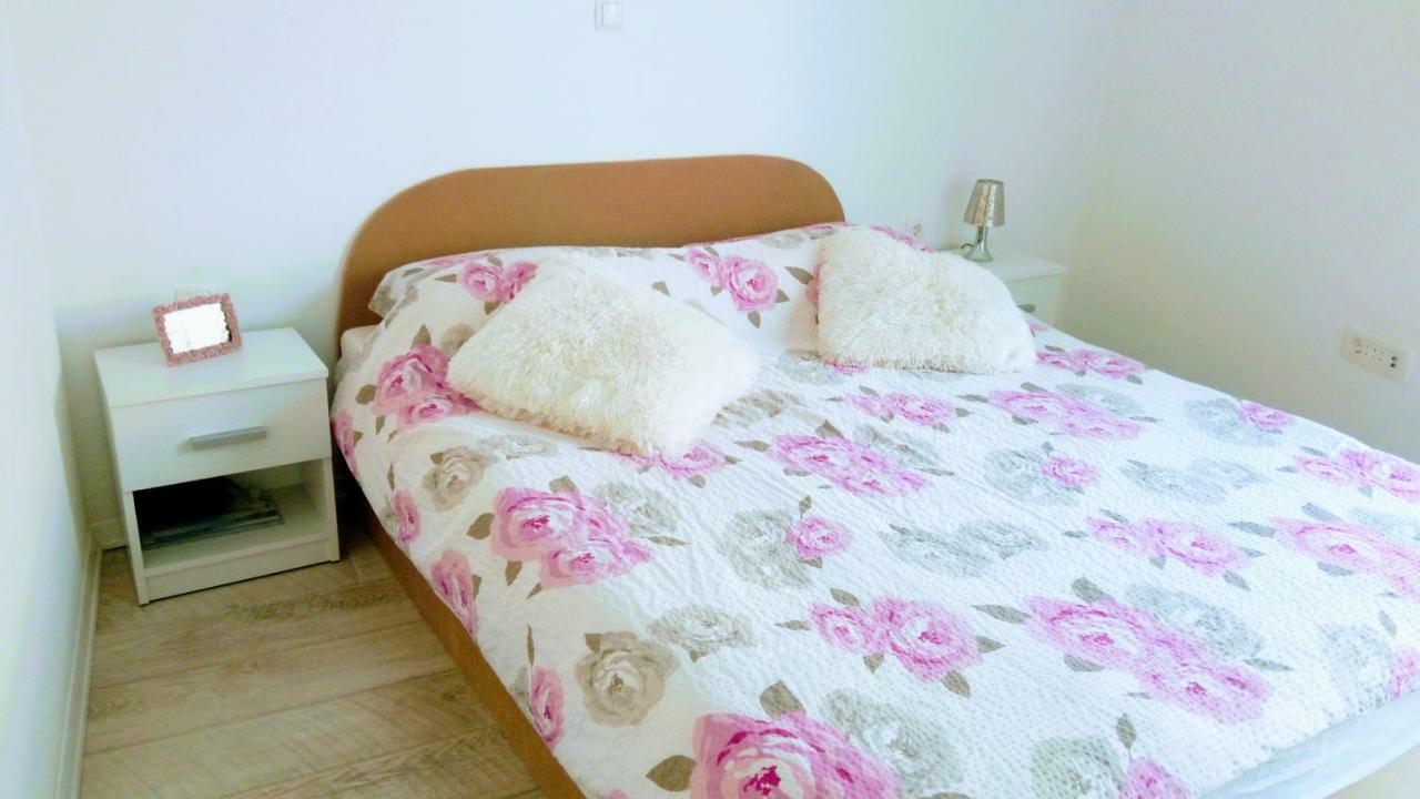 מאקרסקה Apartment Davorka מראה חיצוני תמונה