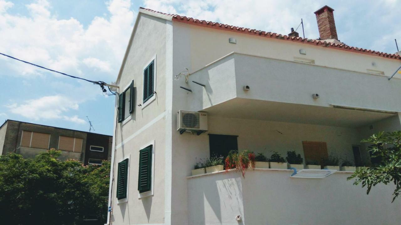 מאקרסקה Apartment Davorka מראה חיצוני תמונה
